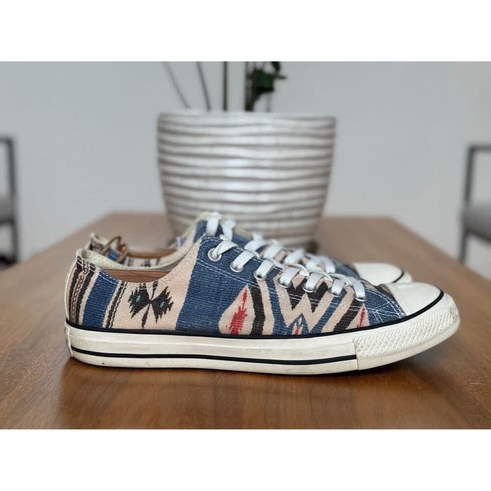 Converse Brand Men’s Size 10